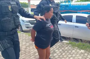 Matriarca de família envenenada em Parnaíba chega na Central de Flagrantes (Foto: Conecta Piauí / Luzia Paula)