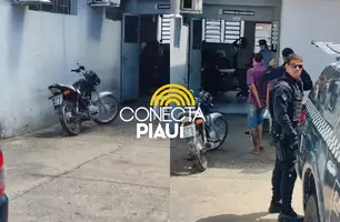 Menor suspeito de roubo de motocicleta é apreendido no bairro Angelim, em Teresina (Foto: Repórter 12/Conecta Piauí)