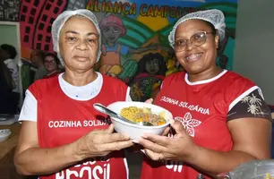 MPA distribui até 150 quentinhas por dia para desabrigados em Picos (Foto: Reprodução)