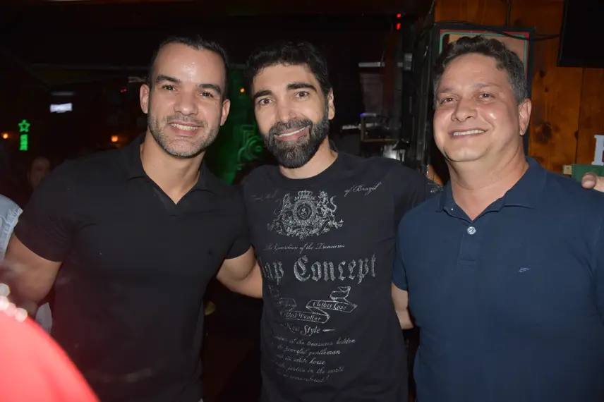 Noite de Rock e MPB reúne jovens em Pub badalado na Zona Leste de Teresina Noite de Rock e MPB reúne jovens em Pub badalado na Zona Leste de Teresina