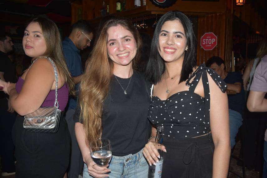 Noite de Rock e MPB reúne jovens em Pub badalado na Zona Leste de Teresina Noite de Rock e MPB reúne jovens em Pub badalado na Zona Leste de Teresina