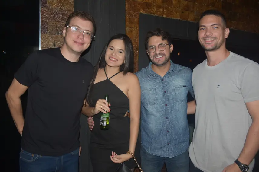 Noite de Rock e MPB reúne jovens em Pub badalado na Zona Leste de Teresina Noite de Rock e MPB reúne jovens em Pub badalado na Zona Leste de Teresina