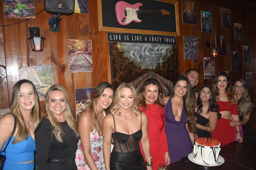 Noite de Rock e MPB reúne jovens em Pub badalado na Zona Leste de Teresina Noite de Rock e MPB reúne jovens em Pub badalado na Zona Leste de Teresina