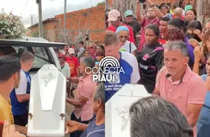 Padrasto suspeito de envenenar família ajudou a carregar caixão e chora em velório (Foto: Conecta Piauí)