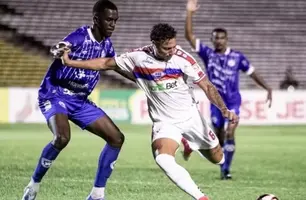 Parnahyba vence Piauí EC por 2 a 0 em noite chuvosa e assume liderança do Grupo B (Foto: Aldo Carvalho/Piauí EC)