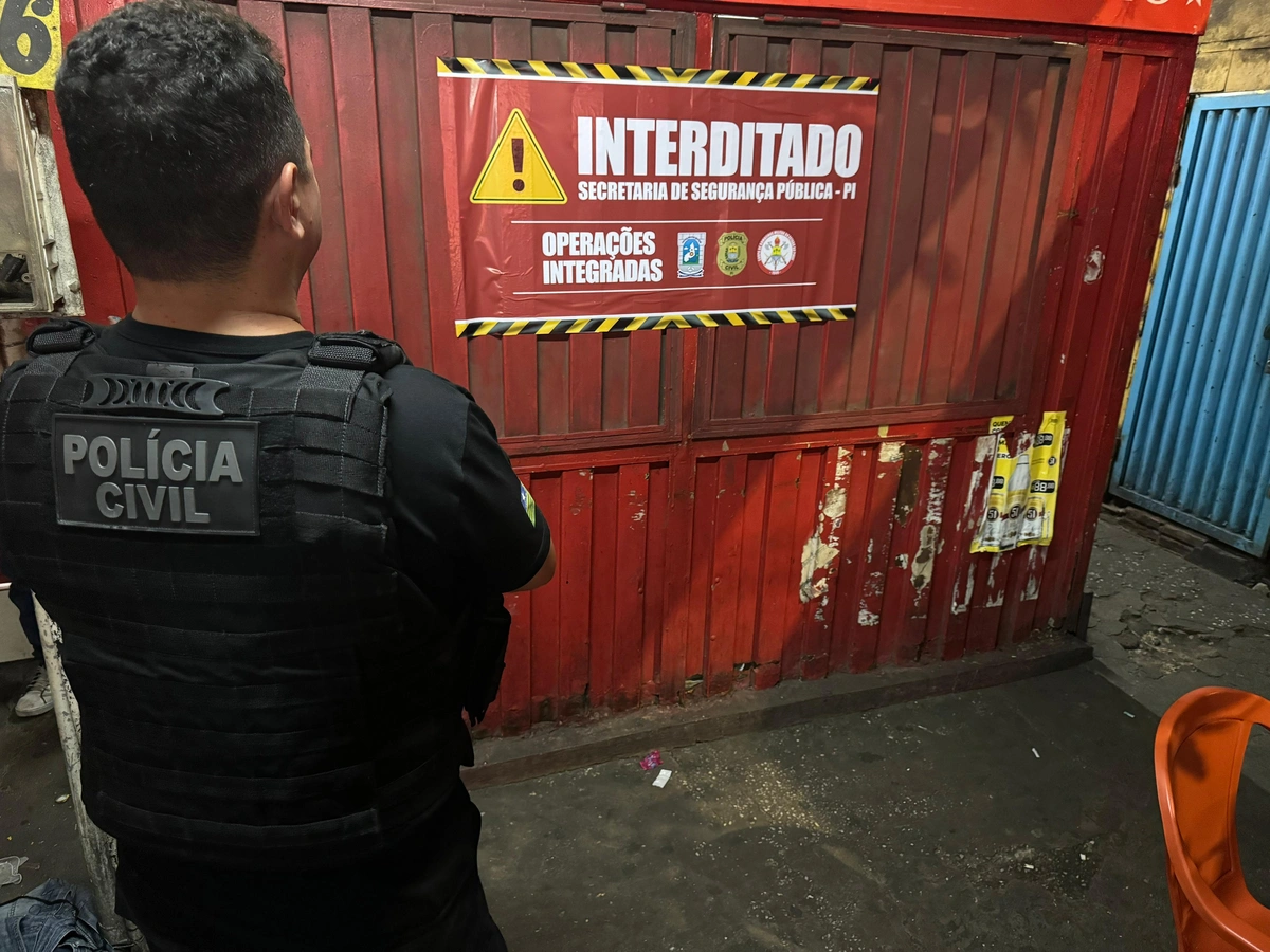 Polícia interdita trailers usados para tráfico de drogas e receptação em Teresina