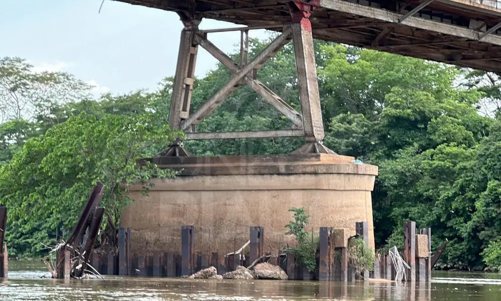 Ponte Metálica João Luís Ferreira, que conecta Teresina (PI) a Timon (MA)