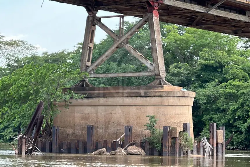 Ponte Metálica João Luís Ferreira, que conecta Teresina (PI) a Timon (MA)
