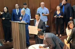 Prefeito Sílvio Mendes dá posse aos novos secretários municipais em Teresina (Foto: Conecta Piauí)