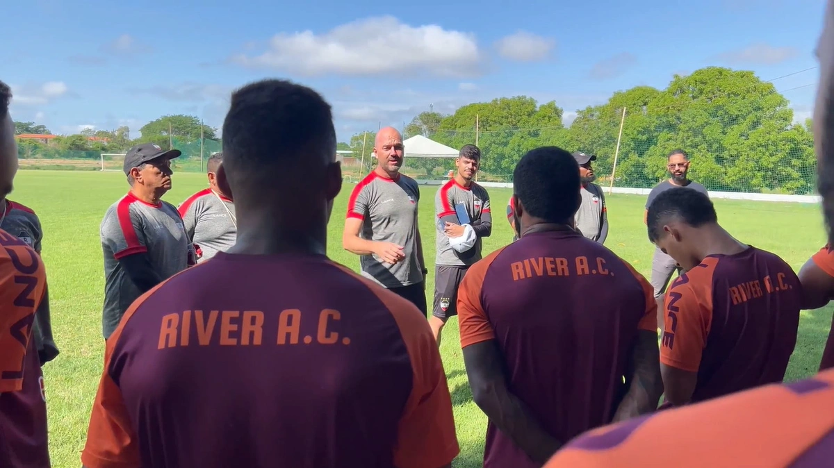 Rafael Jaques, técnico do River-PI