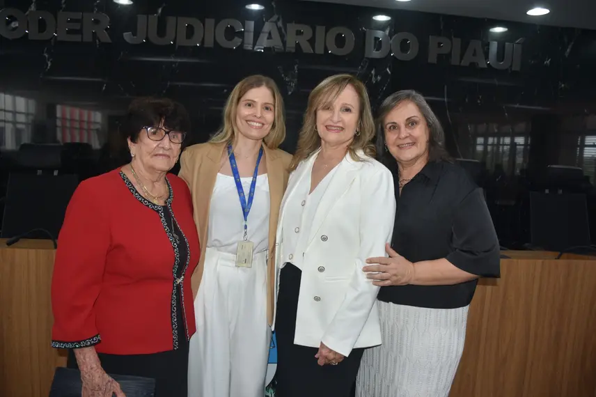 Valdênia Moura assume como juíza substituta no TJ-PI