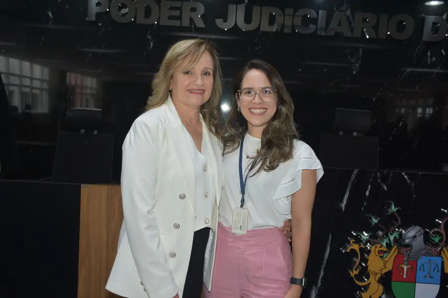 Valdênia Moura assume como juíza substituta no TJ-PI