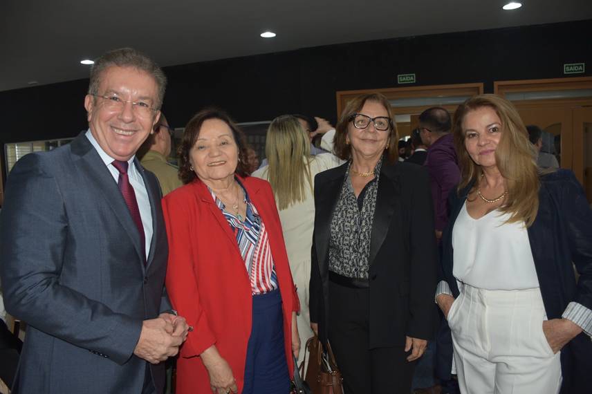 Valdênia Moura assume como juíza substituta no TJ-PI Valdênia Moura assume como juíza substituta no TJ-PI