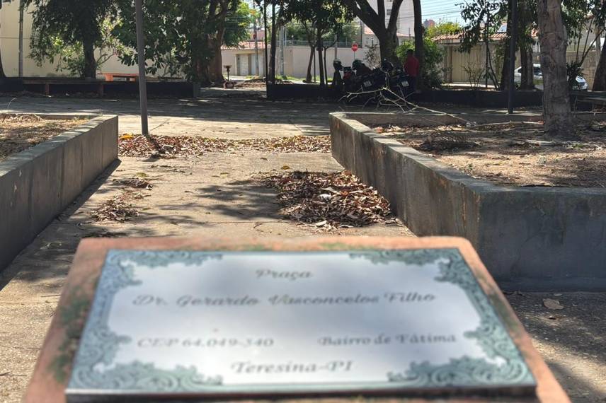 Amontoados de lixos demonstra descaso em vários bairros de Teresina Amontoados de lixos demonstra descaso em vários bairros de Teresina