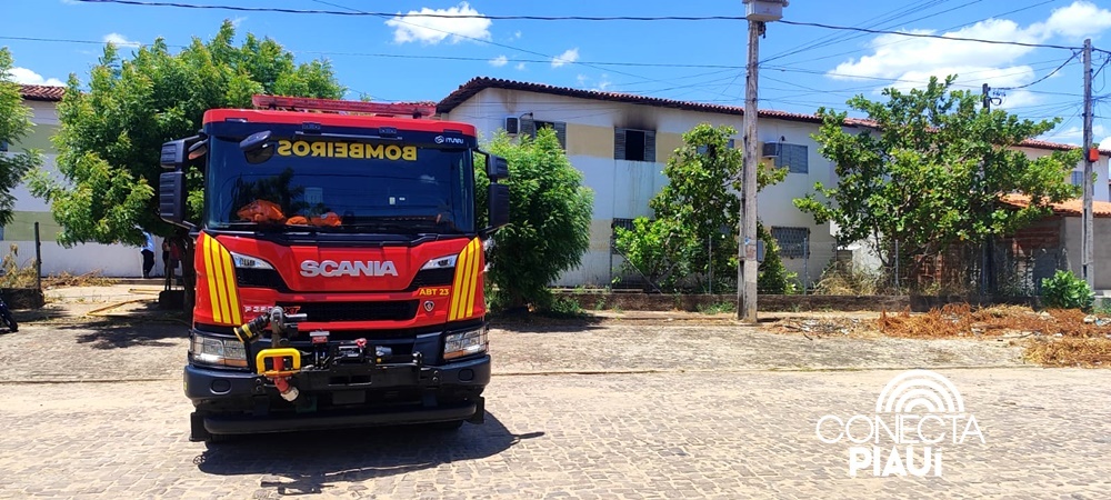 Apartamento fica destruído após incêndio na zona Sul de Teresina
