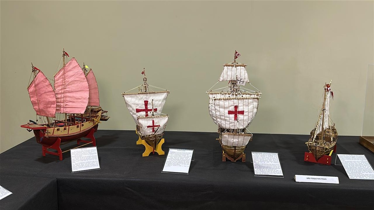 Artesão piauiense transforma madeira reciclável em réplicas de embarcações