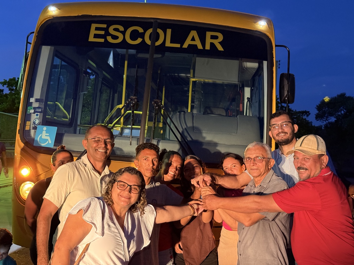 Baixa Grande do Ribeiro reforça transporte escolar com novos ônibus
