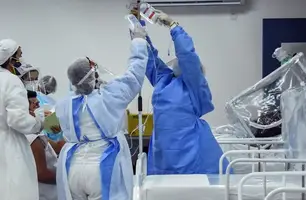 Barroso autoriza enfermeiros a auxiliar aborto legal e proíbe punição (Foto: Ingrid Anne/Prefeitura de Manaus) Barroso autoriza enfermeiros a auxiliar aborto legal e proíbe punição (Foto: Ingrid Anne/Prefeitura de Manaus)