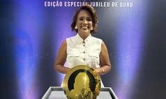 Camila Barbosa é homenageada nos 50 anos do Coren-PI com Prêmio Benevina Vilar Camila Barbosa é homenageada nos 50 anos do Coren-PI com Prêmio Benevina Vilar