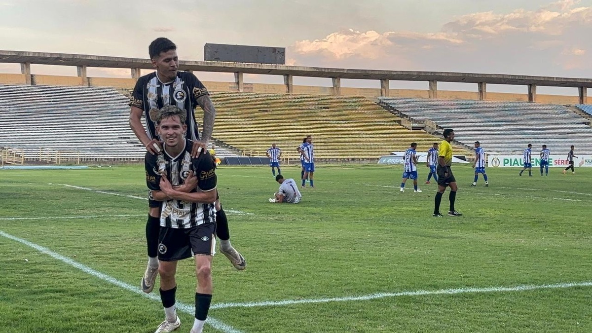 Corisabbá vence o Comercial em Teresina e assume liderança da Série B