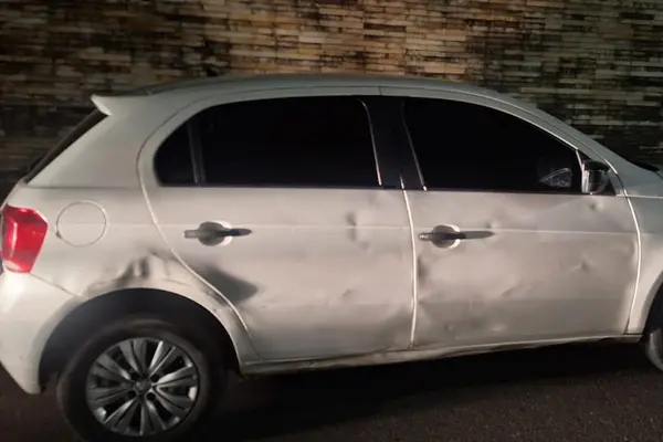 Dois adolescentes são apreendidos após roubo de carro na zona Leste de Teresina