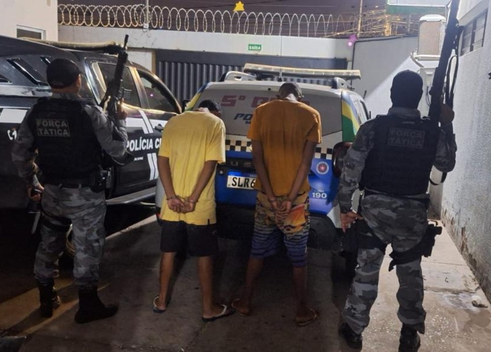 Dois adolescentes são apreendidos após roubo de carro na zona Leste de Teresina