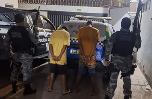 Dois adolescentes são apreendidos após roubo de carro na zona Leste de Teresina (Foto: Divulgação/PMPI)