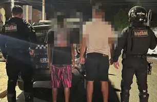 Dupla é presa por tráfico de drogas durante patrulhamento da ROCAM em Picos (Foto: Divulgação/PMPI)