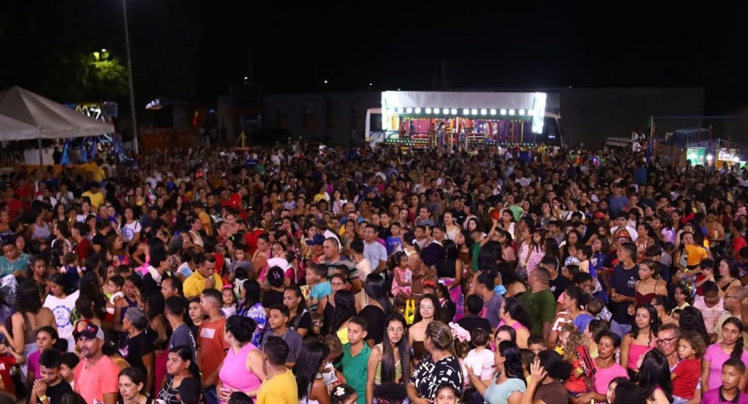 Festa das Crianças encanta famílias e celebra alegria em Demerval Lobão