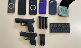 Força Tática apreende pistolas e prende três homens em Valença do Piauí (Foto: Divulgação/PMPI)