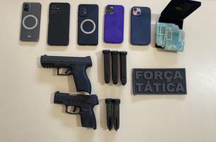 Força Tática apreende pistolas e prende três homens em Valença do Piauí (Foto: Divulgação/PMPI)