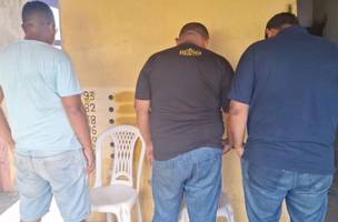 Funcionários são presos em flagrante por desvio de carga em Teresina (Foto: Reprodução)