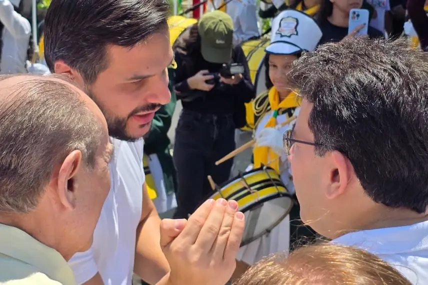 Governador entrega obras e participa de plenária do Diálogos pelo Piauí em Valença