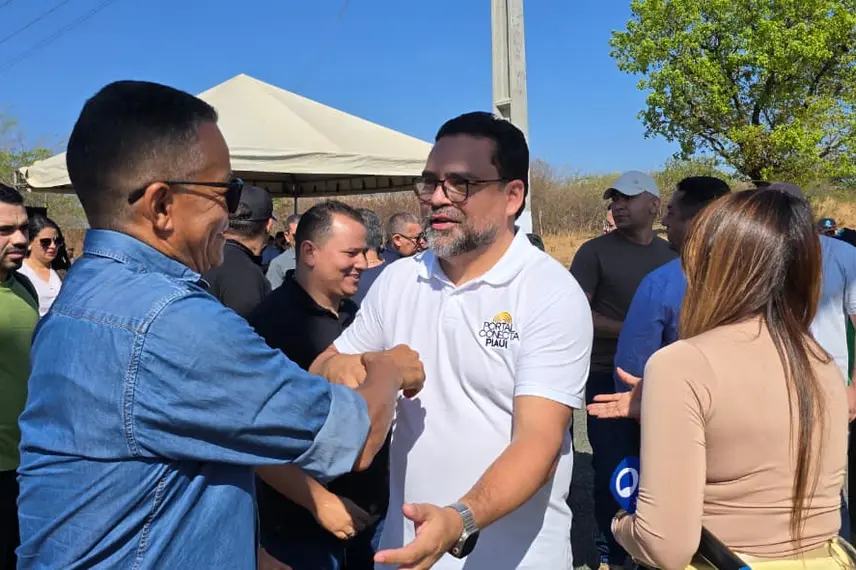 Governador entrega obras e participa de plenária do Diálogos pelo Piauí em Valença