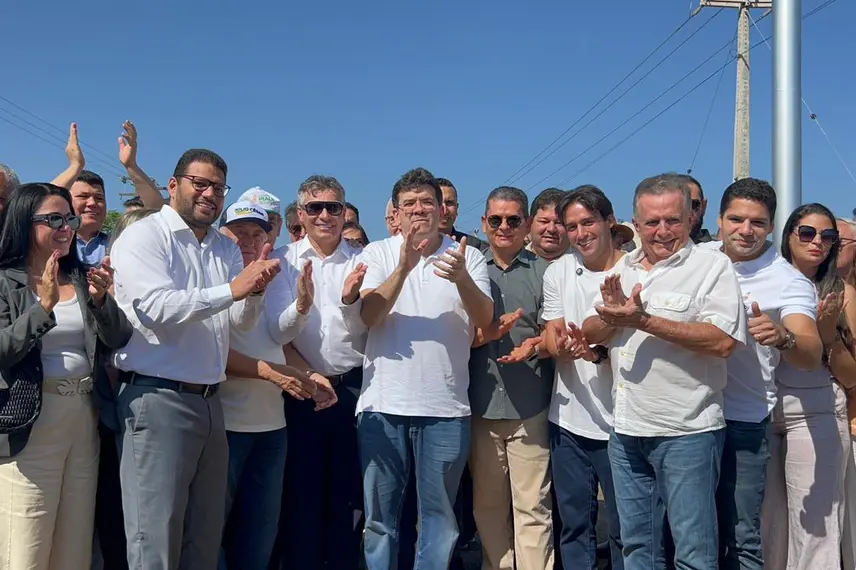 Governador entrega obras e participa de plenária do Diálogos pelo Piauí em Valença