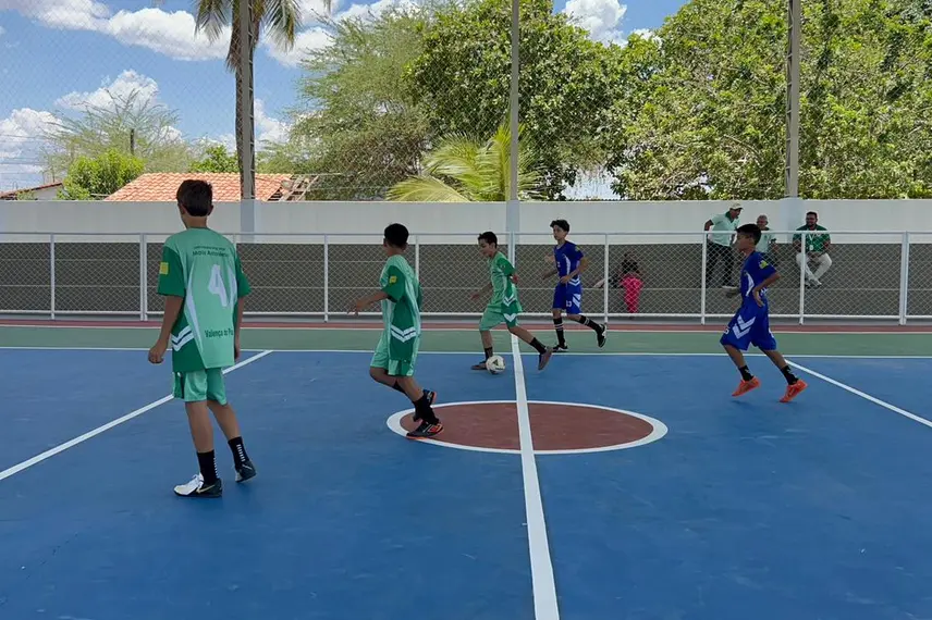 Governador entrega obras e participa de plenária do Diálogos pelo Piauí em Valença