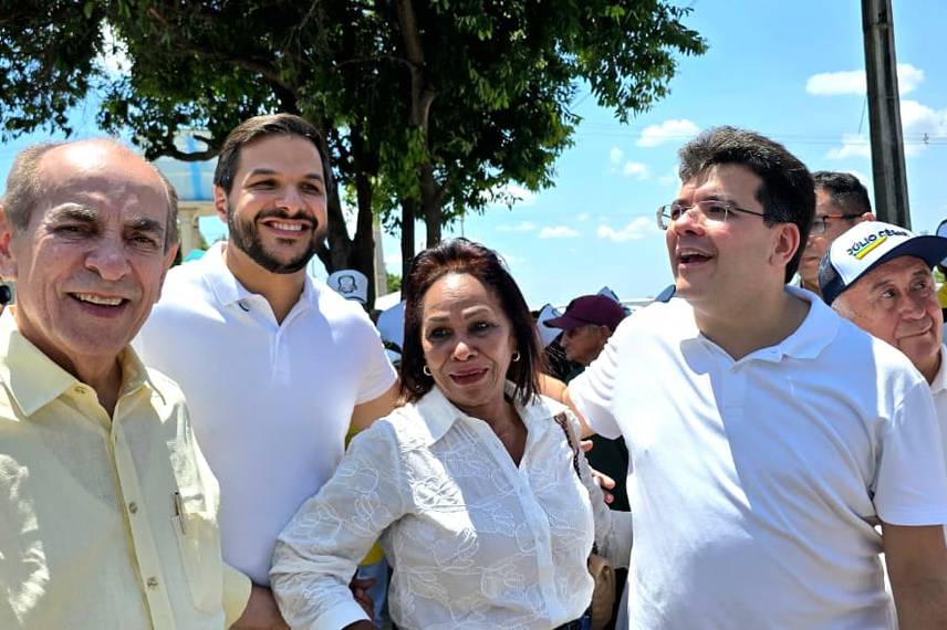 Governador entrega obras e participa de plenária do Diálogos pelo Piauí em Valença