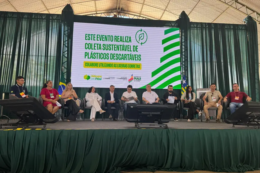 Governador entrega obras e participa de plenária do Diálogos pelo Piauí em Valença