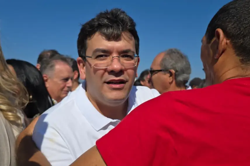 Governador entrega obras e participa de plenária do Diálogos pelo Piauí em Valença