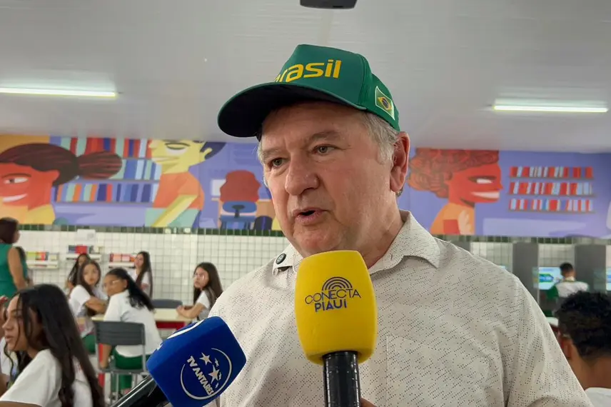 Governador entrega obras e participa de plenária do Diálogos pelo Piauí em Valença