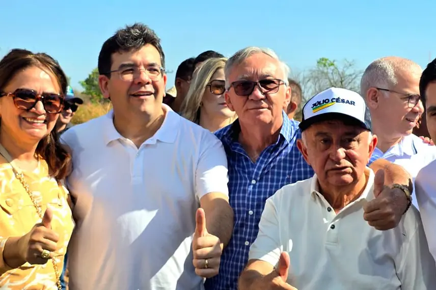 Governador entrega obras e participa de plenária do Diálogos pelo Piauí em Valença