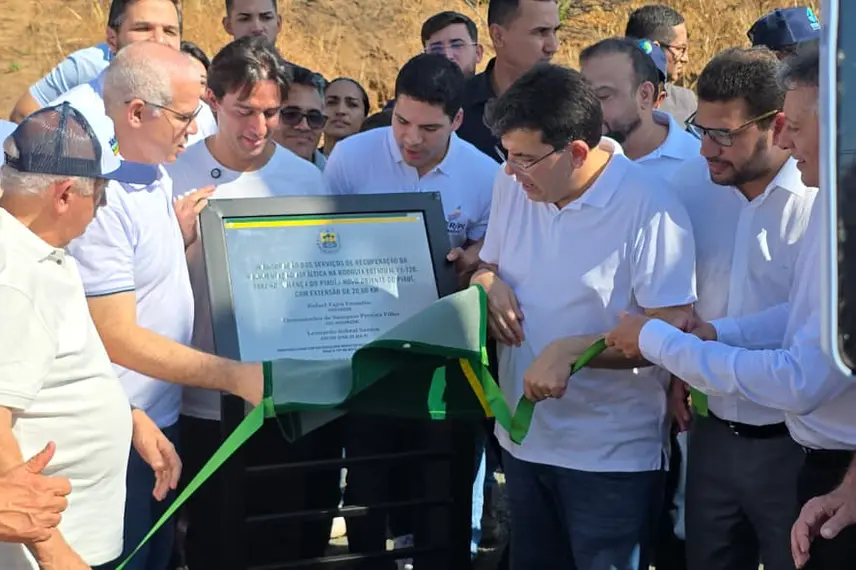 Governador entrega obras e participa de plenária do Diálogos pelo Piauí em Valença