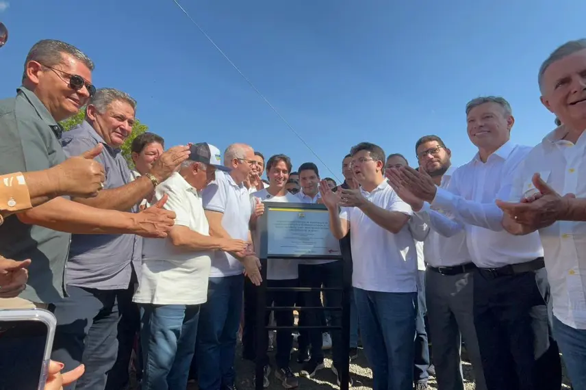 Governador entrega obras e participa de plenária do Diálogos pelo Piauí em Valença
