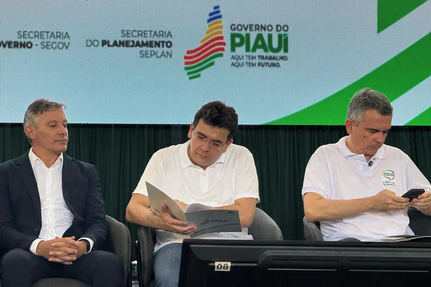 Governador entrega obras e participa de plenária do Diálogos pelo Piauí em Valença