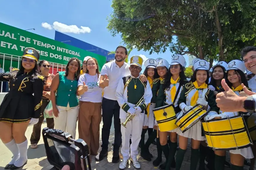 Governador entrega obras e participa de plenária do Diálogos pelo Piauí em Valença