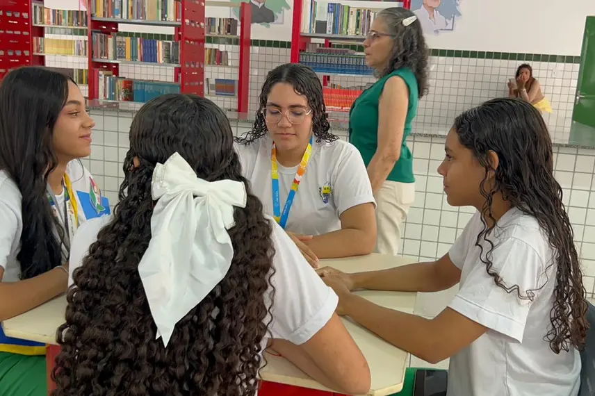 Governador entrega obras e participa de plenária do Diálogos pelo Piauí em Valença