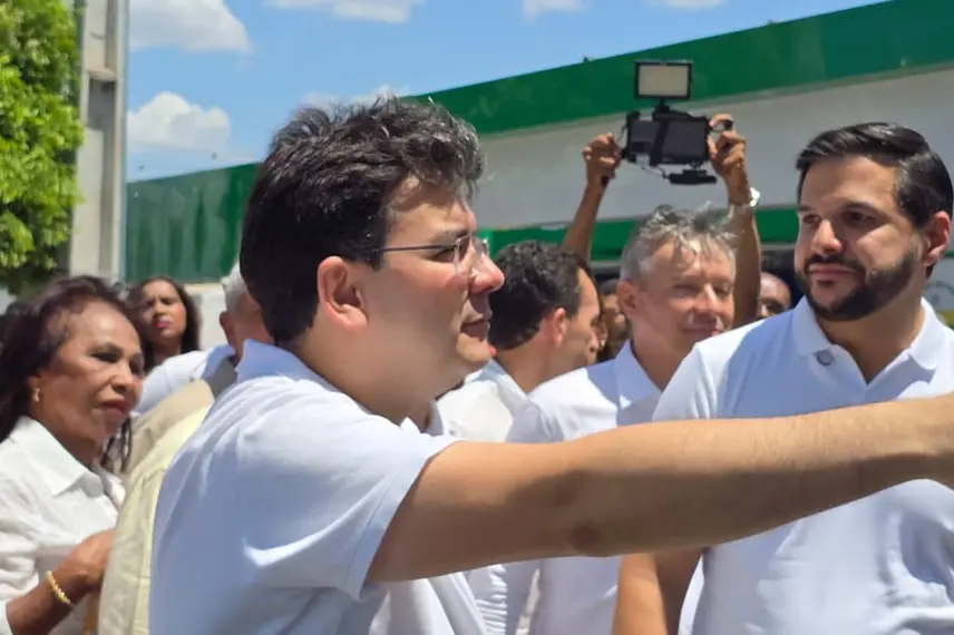 Governador entrega obras e participa de plenária do Diálogos pelo Piauí em Valença