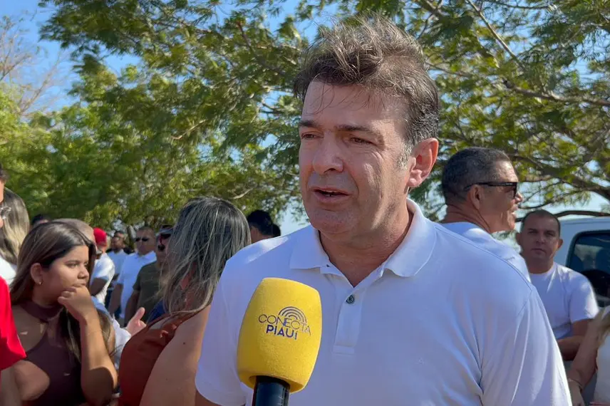 Governador entrega obras e participa de plenária do Diálogos pelo Piauí em Valença