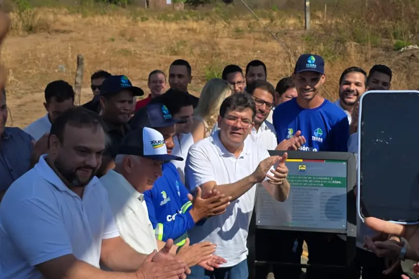 Governador entrega obras e participa de plenária do Diálogos pelo Piauí em Valença