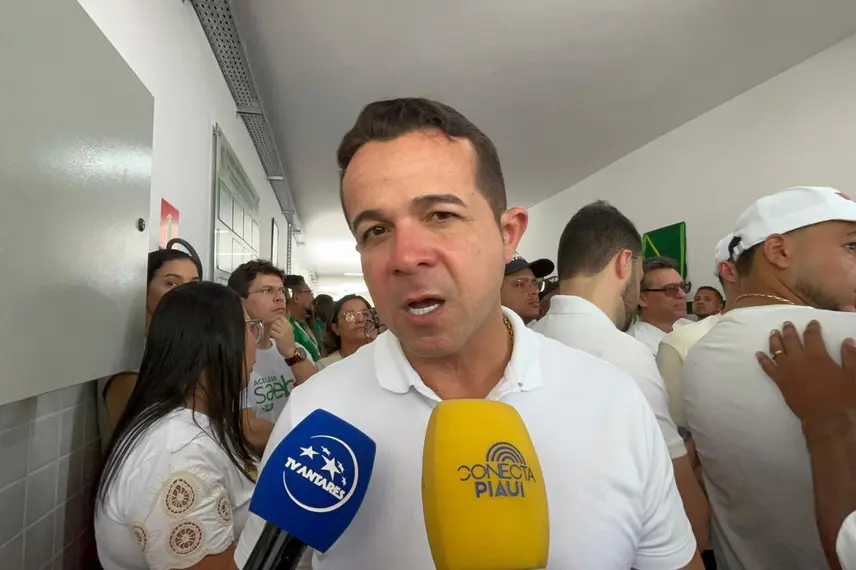 Governador entrega obras e participa de plenária do Diálogos pelo Piauí em Valença